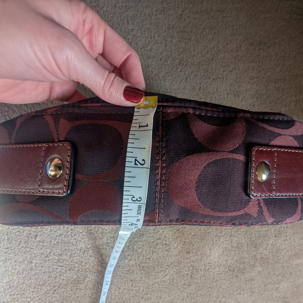 Coach Signature Zoe Bag - Picture 8 of 9